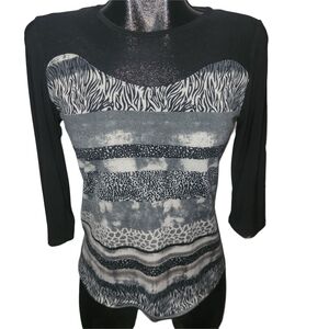 Lauren Taylor Black and Gray Animal Abstract Print Top With Cropped Sleeves